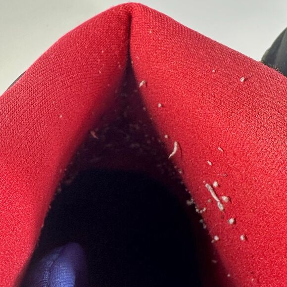 Athletic_Shoes